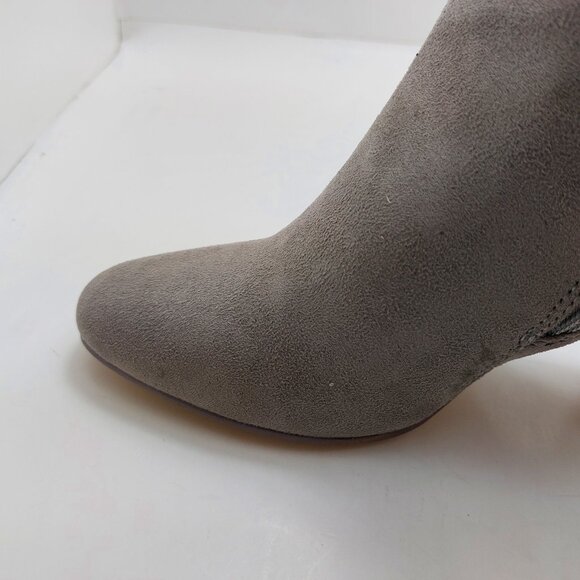 New York & Company Womens Sandyie Block Heel Booties - Size 7 - Picture 13 of 16